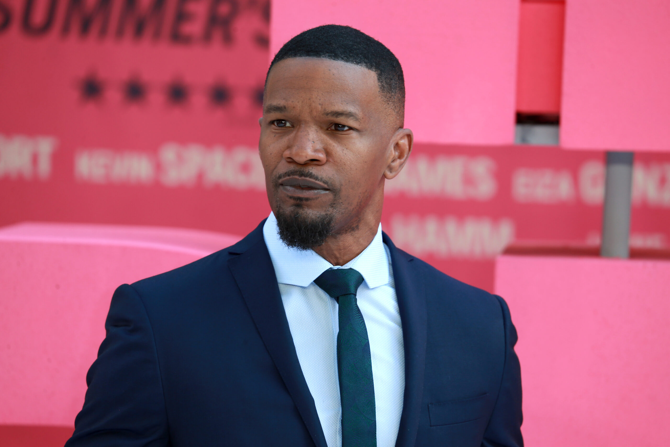 Jamie Foxx Seen In Public For First Time Since Medical Emergency (VIDEO)