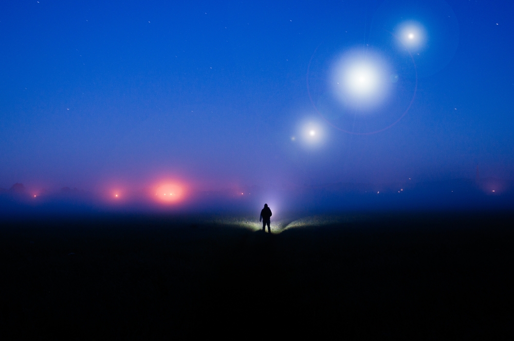 Fast-Moving Spherical UFO Spotted Darting Over Colombian City