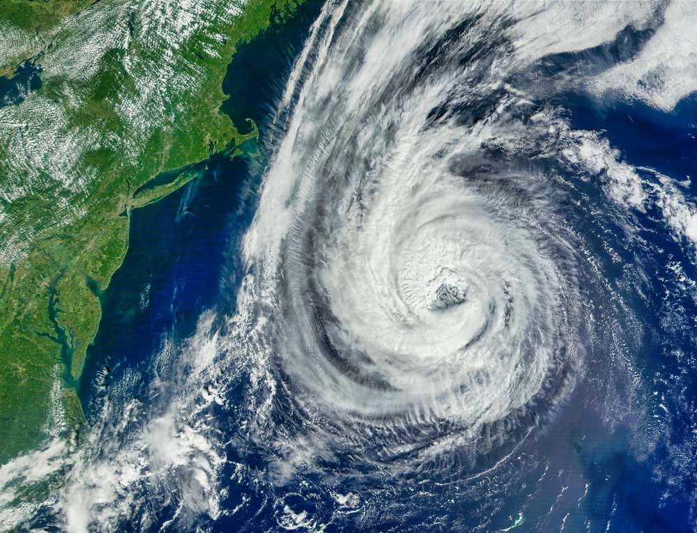 Watch Hurricane Erin Intensify Into Lightning-Fueled Category 5 Storm Creating 100-Foot Waves